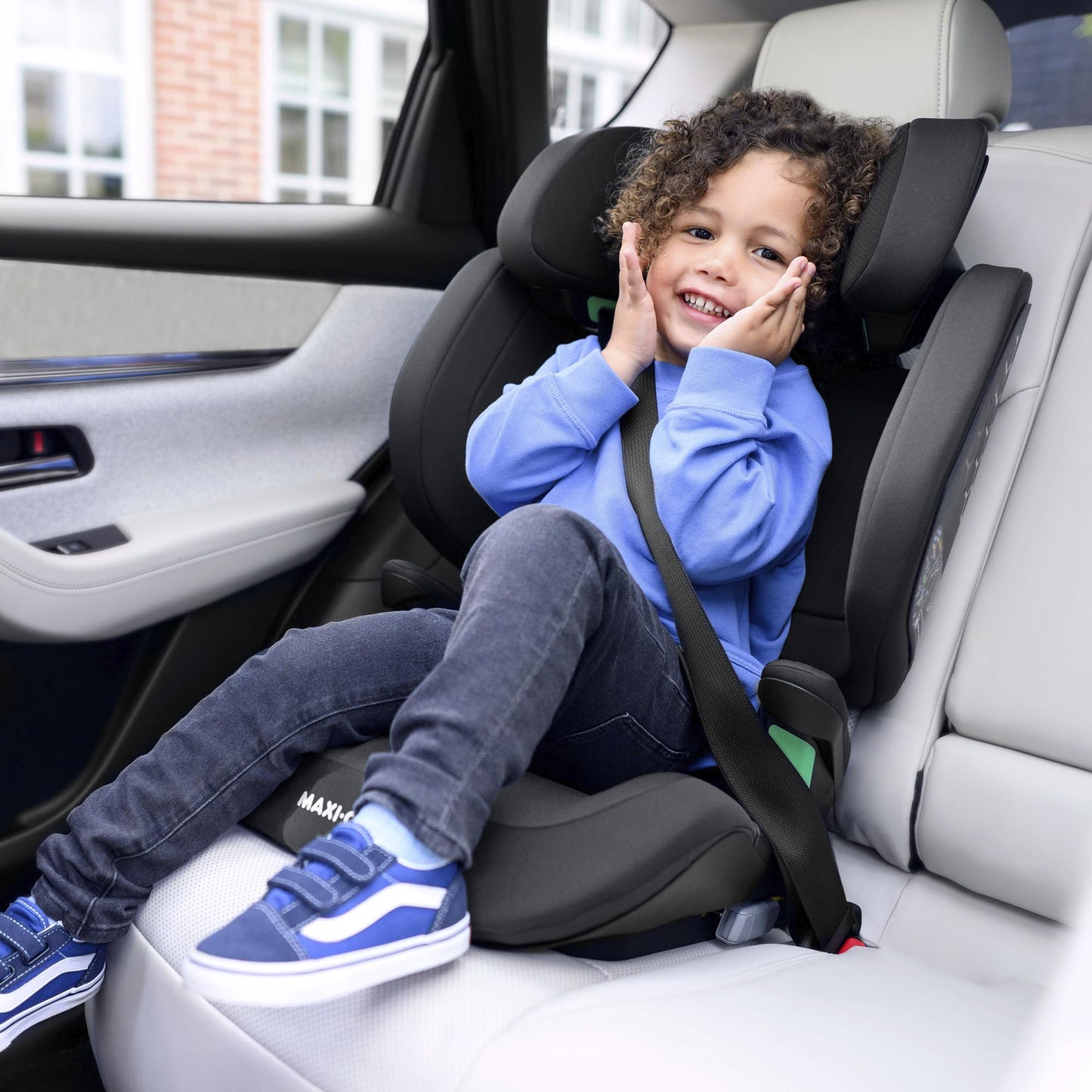 Maxi-Cosi RodiFix M i-Size, High Back Child Seat, 3.5-12 Years, 100-150 cm, ISOFIX Child Seat, G-CELL Side Impact Protection, Adjustable Height, Quick and Easy Buckling, Basic Grey