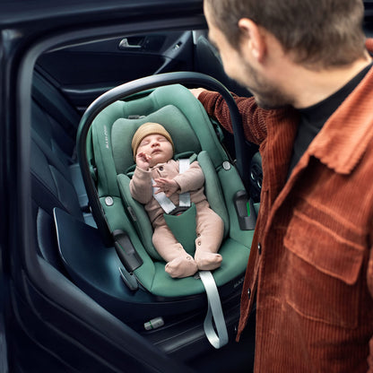 Maxi-Cosi FamilyFix 360 i-Size Base, Rotating Car Seat System, ISOFIX Station 360 Degrees, 0-4 Years (40-105 cm), FlexiSpin Rotation with One Hand, TravelSafe Rotation Control, Click & Go Black